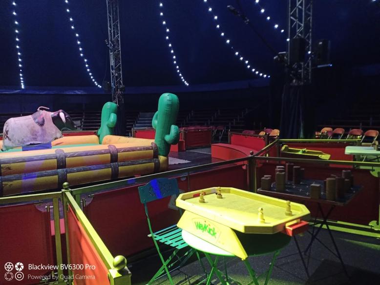 Taureau rodéo mécanique cirque Imagine Vaulx en Velin